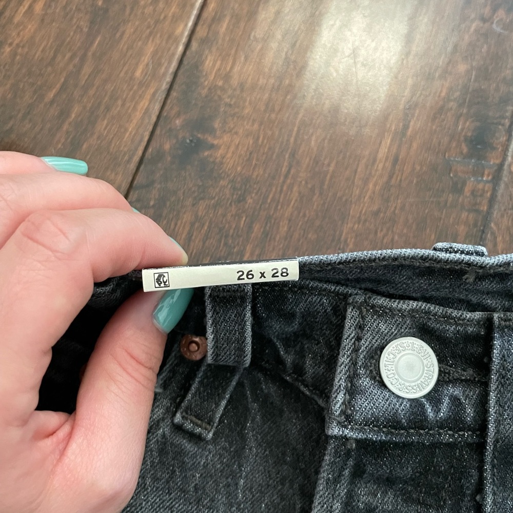 SOLD!! Levi's 501 Skinny's - Picture 7 of 8